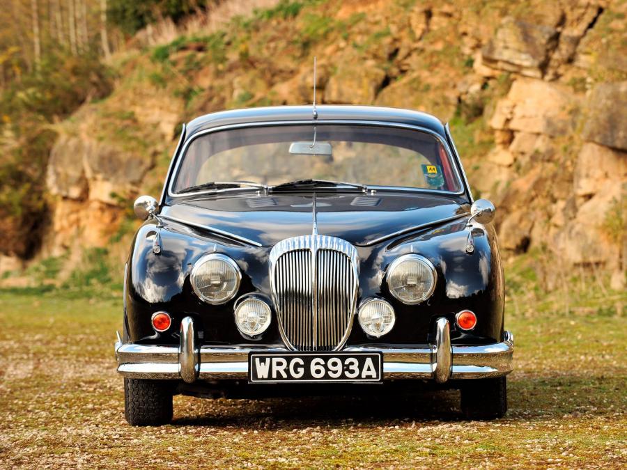  Daimler V8 250 1962 года  (фото 8 из 9)